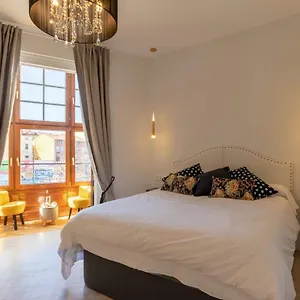 Acogedor, De Diseno Moderno En Zona Antigua Apartment Bilbao
